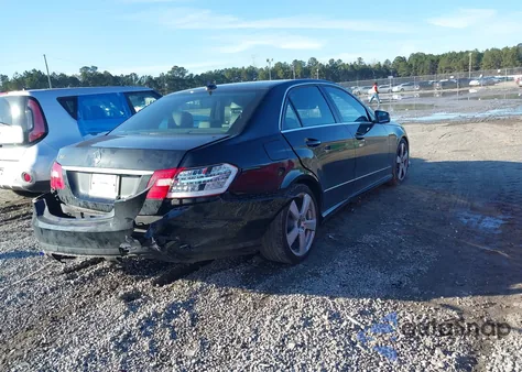2011 Mercedes-Benz E 350 z USA, uszkodzony, nr VIN WDDHF5GB4BA263522